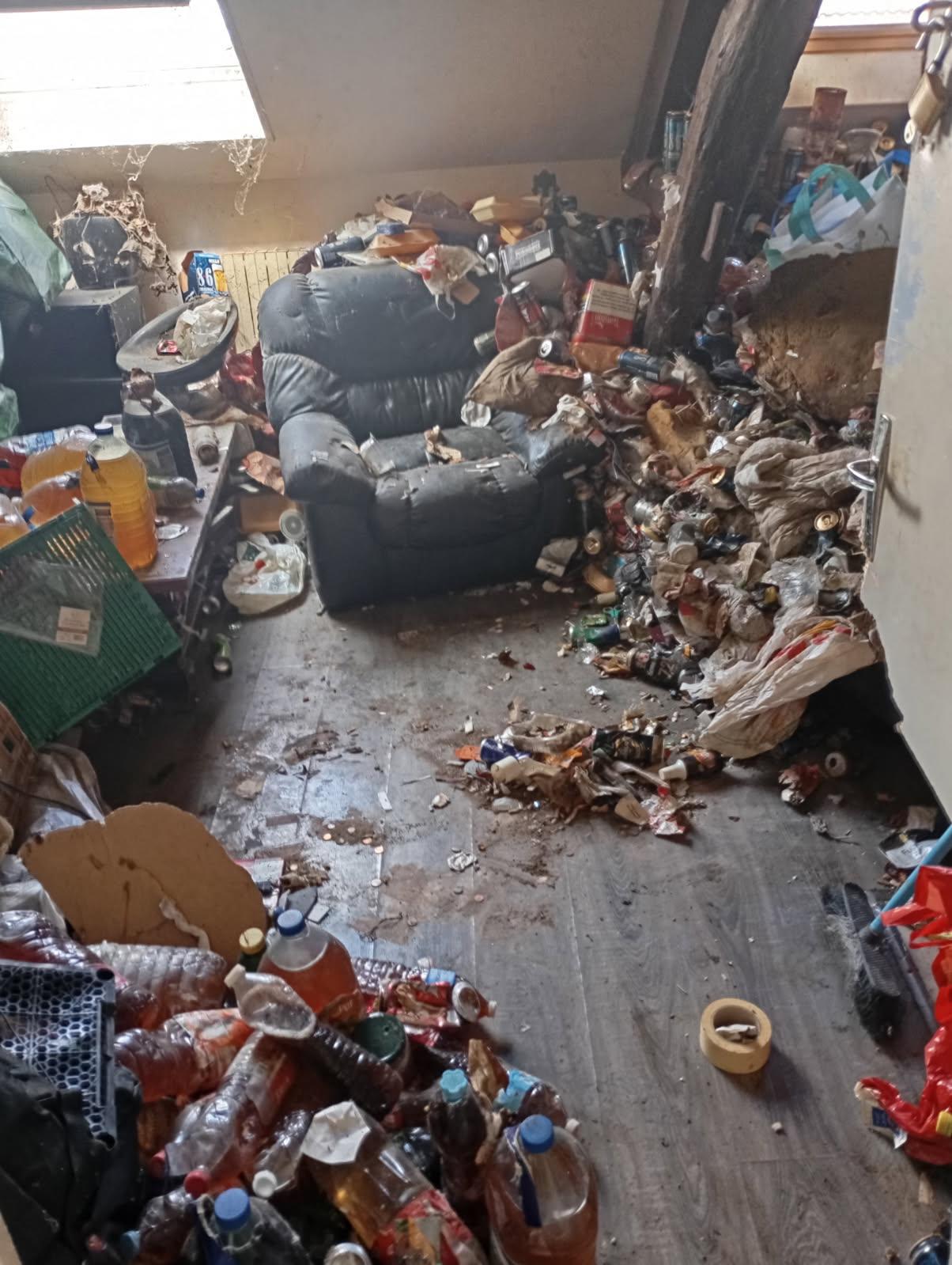 Appartement sous combles dégradé avant travaux